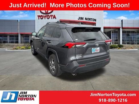 Used 2024 Toyota RAV4 XLE image 4