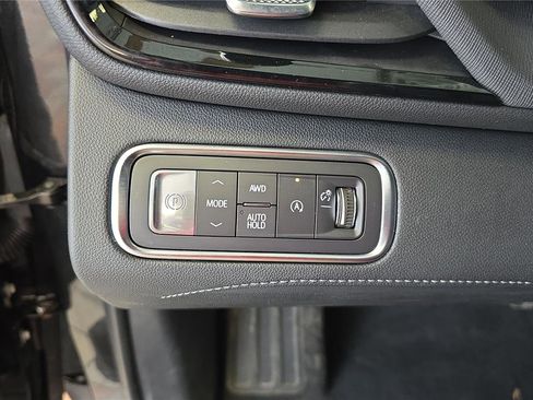 Used 2025 Buick Enclave Preferred image 22