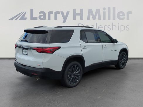 Used 2023 Chevrolet Traverse RS image 5