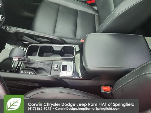 Used 2025 Kia Telluride S FWD image 28