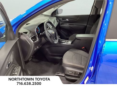 Used 2024 Chevrolet Equinox LT AWD/4WD image 9