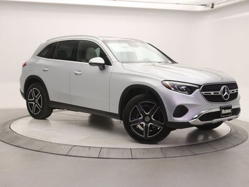 New 2026 Mercedes-Benz GLC 300 image 1
