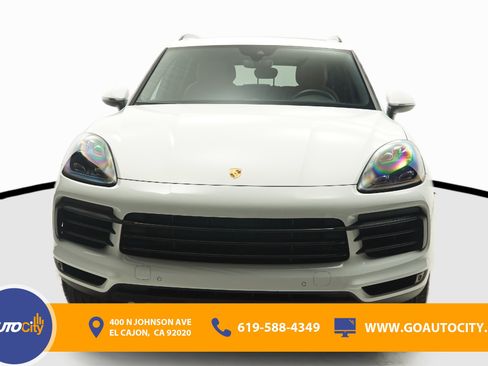 Used 2022 Porsche Cayenne Platinum Edition image 4