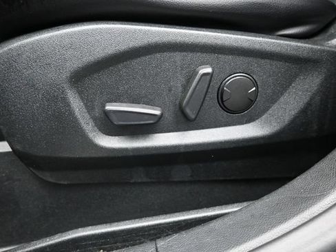 Used 2022 Ford Edge Titanium w/ Equipment Group 301A AWD/4WD image 15