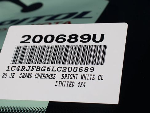 Used 2020 Jeep Grand Cherokee Limited image 31