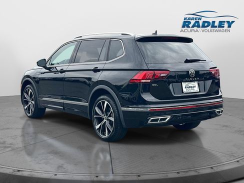 Certified 2024 Volkswagen Tiguan SEL R-Line AWD/4WD image 4