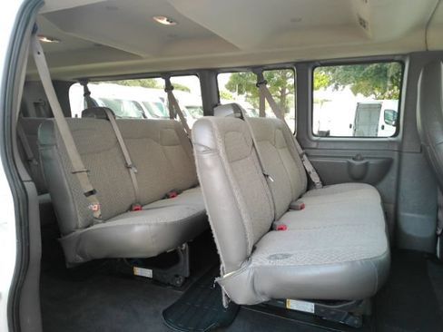 Used 2024 Chevrolet Express 3500 LT w/ LT Preferred Equipment Group RWD image 6