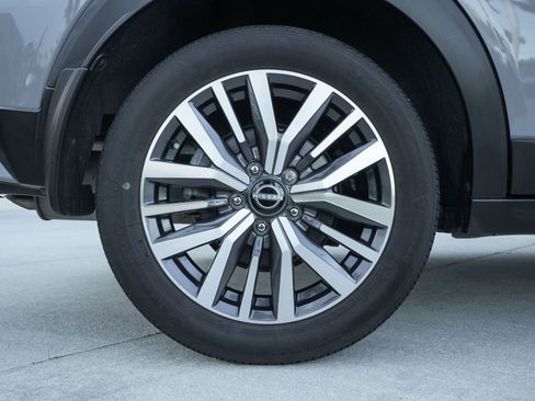 Used 2022 Nissan Kicks SV image 28