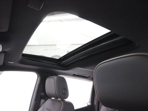 Used 2023 GMC Canyon Denali image 28