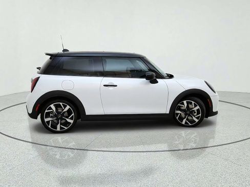 Used 2025 MINI Cooper S FWD image 7