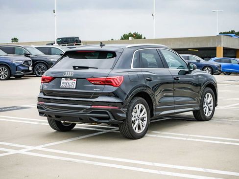 Used 2025 Audi Q3 2.0T Premium w/ Convenience Package image 4