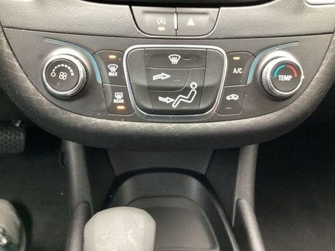 Used 2024 Chevrolet Malibu RS FWD image 19