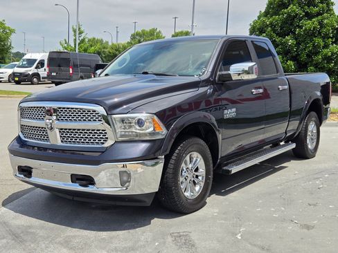 Used 2016 RAM 1500 Laramie w/ Convenience Group AWD/4WD image 3