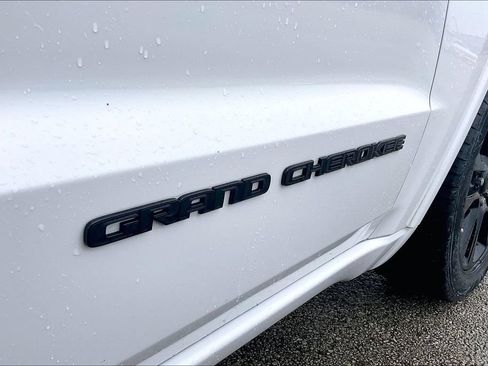 Certified 2019 Jeep Grand Cherokee Altitude RWD image 21