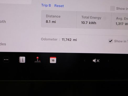 Used 2023 Tesla Model 3 Standard Range image 39