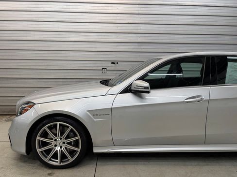 Used 2014 Mercedes-Benz E 63 AMG 4MATIC Sedan image 3