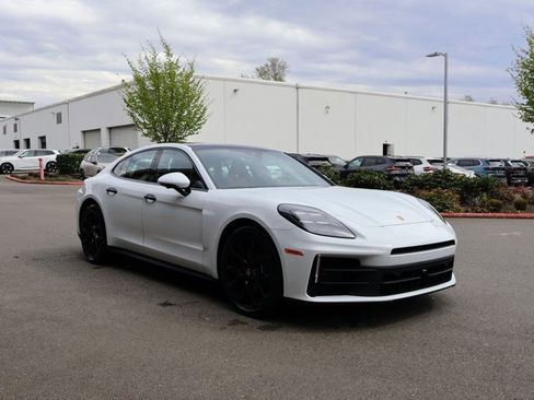 Used 2025 Porsche Panamera 4 image 3