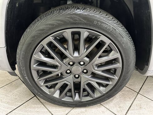 Used 2024 Jeep Compass Limited w/ High Altitude Package image 16