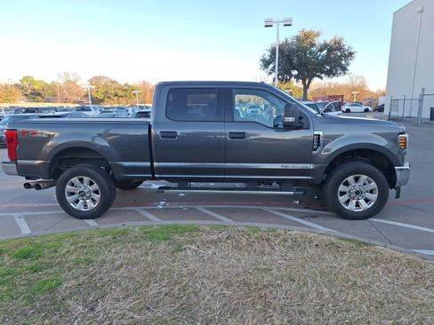 Used 2019 Ford F250 XLT w/ XLT Value Package image 7