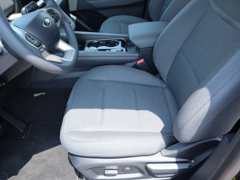 New 2026 Ford Explorer Active RWD image 10