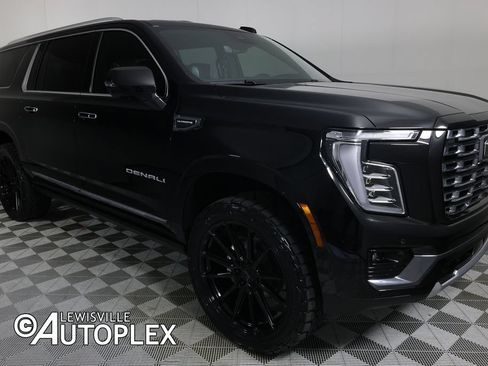 Used 2026 GMC Yukon XL Denali Ultimate AWD/4WD image 3