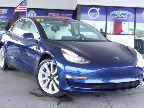 Used 2020 Tesla Model 3 Long Range AWD/4WD image 2