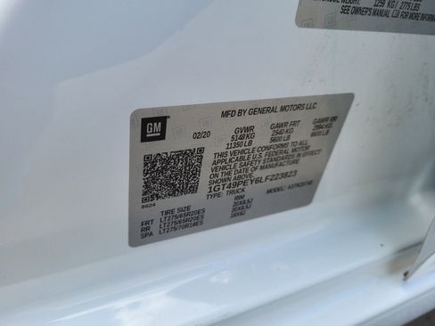 Used 2020 GMC Sierra 2500 AT4 w/ AT4 Premium Package image 29