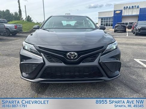 Used 2024 Toyota Camry SE FWD image 8