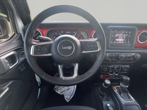 Used 2019 Jeep Wrangler Unlimited Rubicon w/ LED Lighting Group AWD/4WD image 9