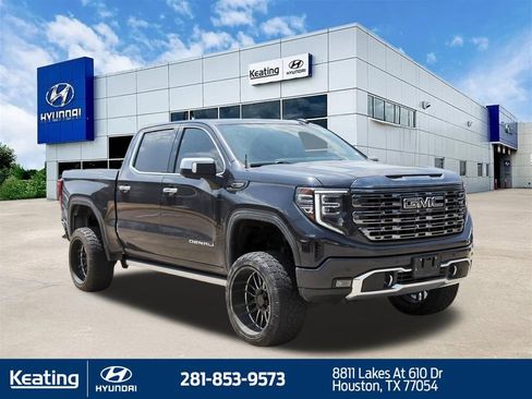 Used 2022 GMC Sierra 1500 Denali Ultimate AWD/4WD image 3
