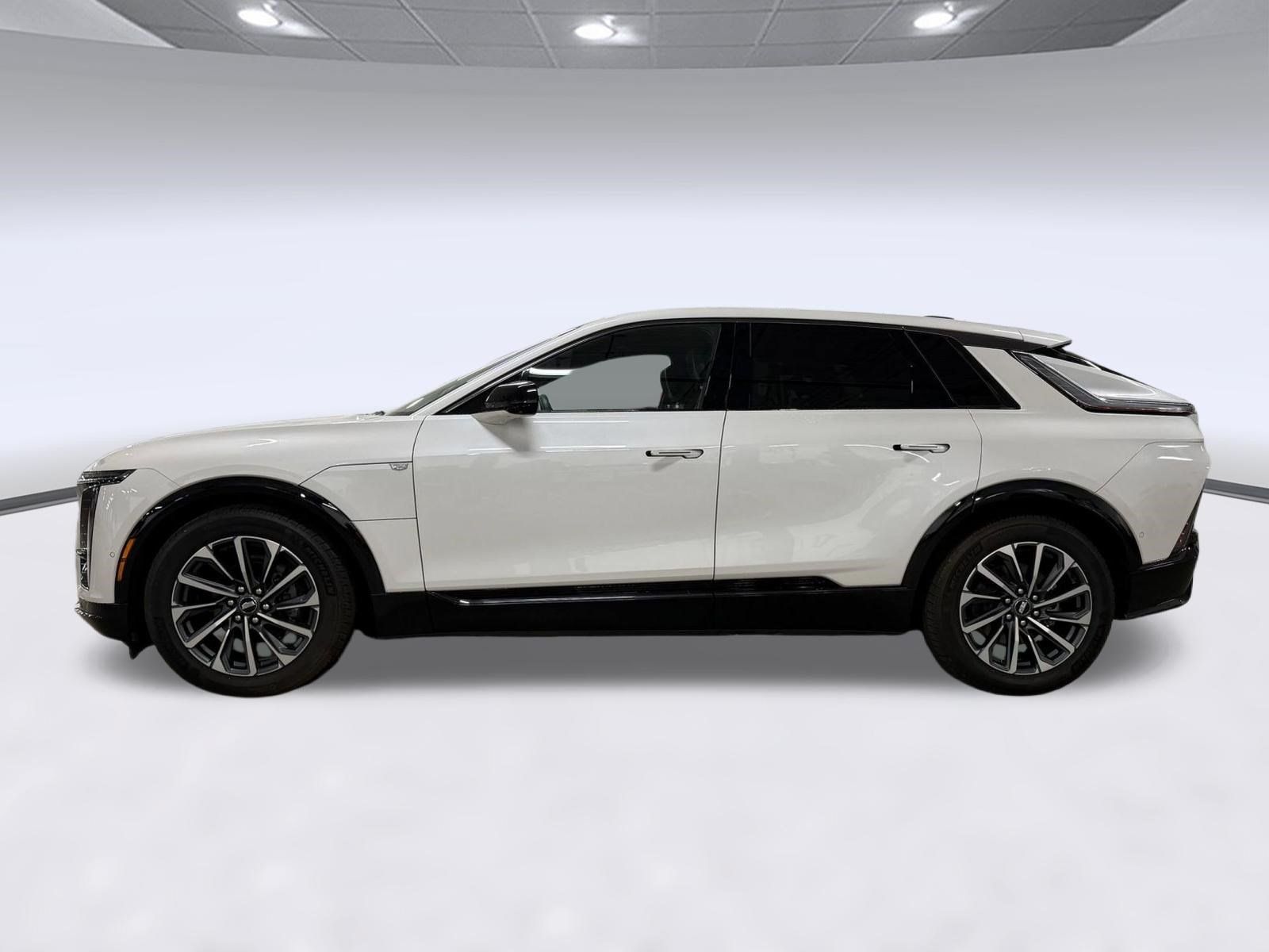 Certified 2024 Cadillac Lyriq Sport RWD image 2