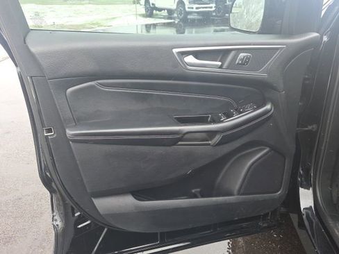 Used 2018 Ford Edge Titanium w/ Equipment Group 301A image 27