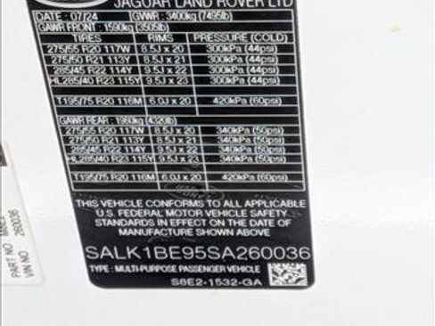 Certified 2025 Land Rover Range Rover Long Wheelbase Autobiography AWD/4WD image 26
