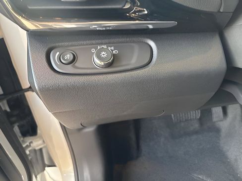 New 2026 Buick Envista Avenir image 11