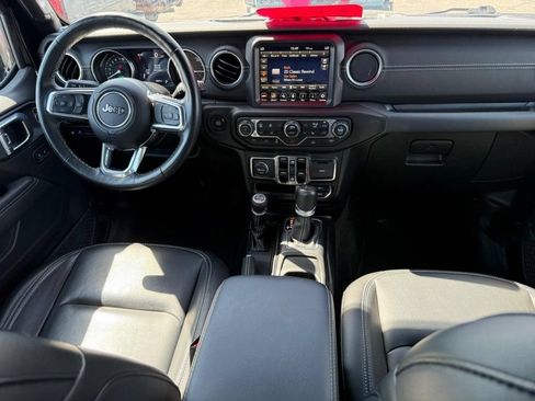 Used 2023 Jeep Wrangler Unlimited Sahara w/ Cold Weather Group AWD/4WD image 8