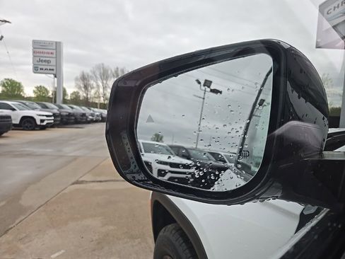 New 2026 Jeep Grand Cherokee Altitude image 28