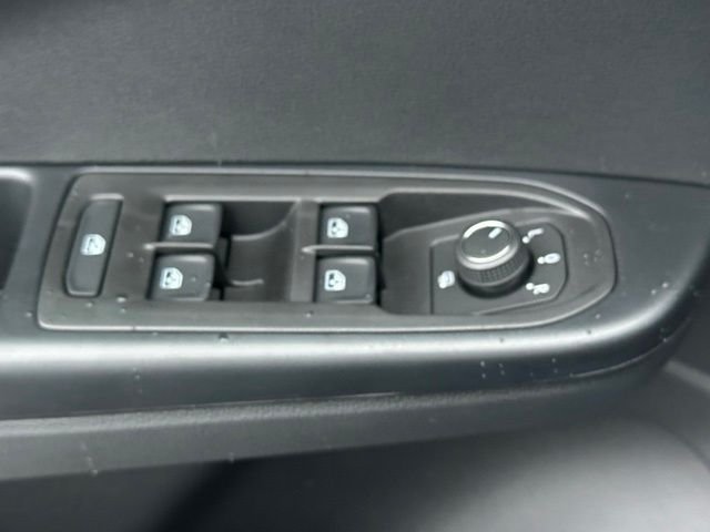 New 2026 Volkswagen Taos SE AWD/4WD image 19