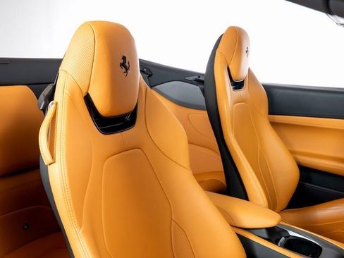Used 2019 Ferrari Portofino image 51