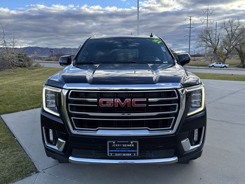 Used 2021 GMC Yukon XL SLT image 8
