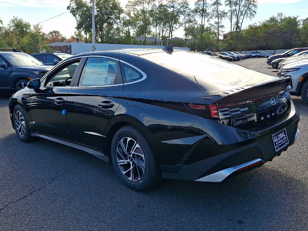 New 2026 Hyundai Sonata Blue FWD image 3