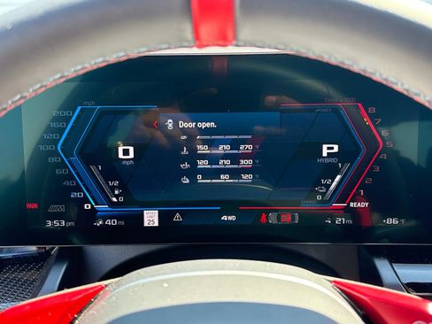 Used 2025 BMW M5 w/ Carbon Package image 33