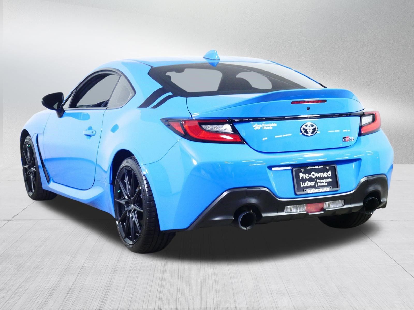 Used 2024 Toyota GR86 Premium RWD image 5