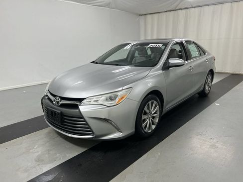 Used 2015 Toyota Camry XLE FWD image 5