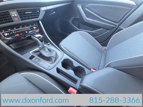 New 2025 Volkswagen Jetta Sport image 30