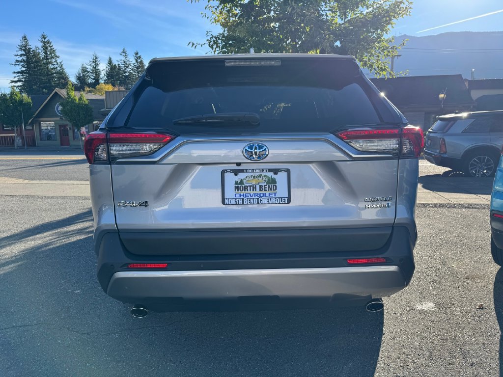 Used 2023 Toyota RAV4 Limited AWD/4WD image 4