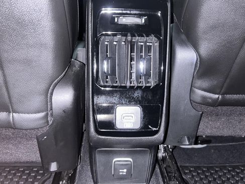 Used 2025 Jeep Compass Trailhawk AWD/4WD image 28