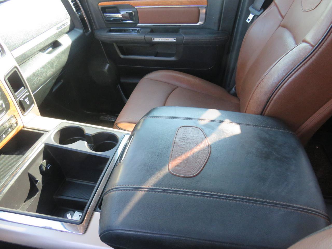 Used 2015 RAM 1500 Laramie Longhorn w/ Convenience Group AWD/4WD image 19