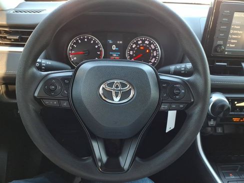 Used 2021 Toyota RAV4 LE AWD/4WD image 22