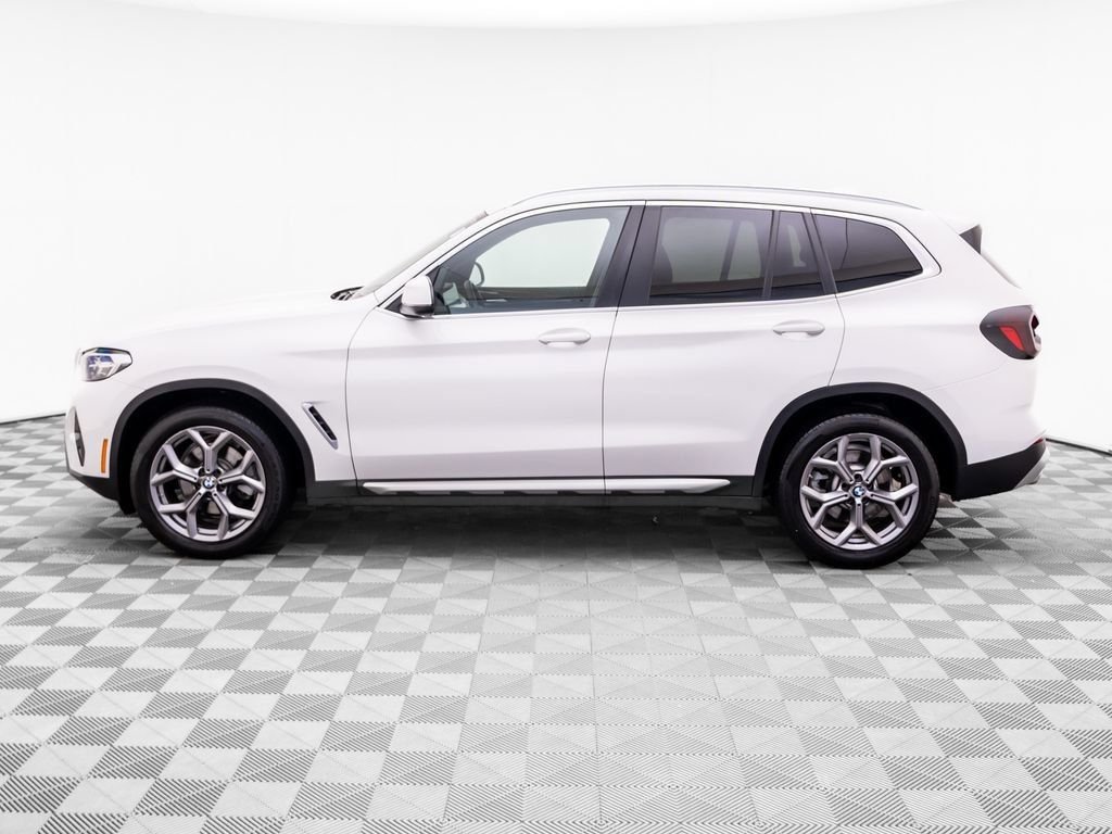 Used 2024 BMW X3 xDrive30i w/ Convenience Package AWD/4WD image 2