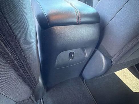 Used 2024 Nissan Sentra SR FWD image 17